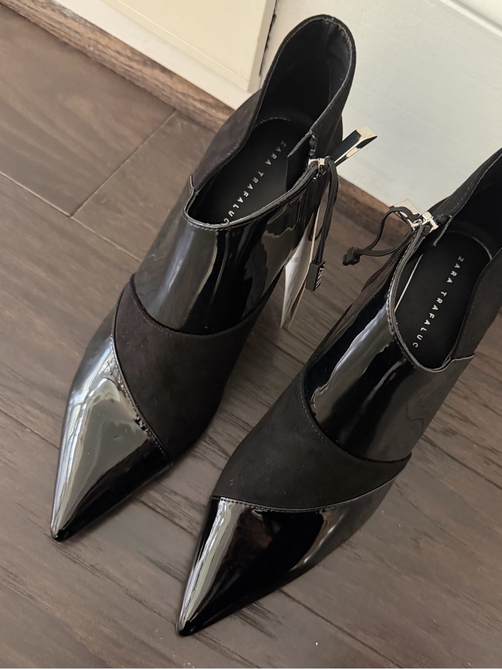 NWT Zara Black Patent Pointed Toe Ankle Boots Size 40 US 9